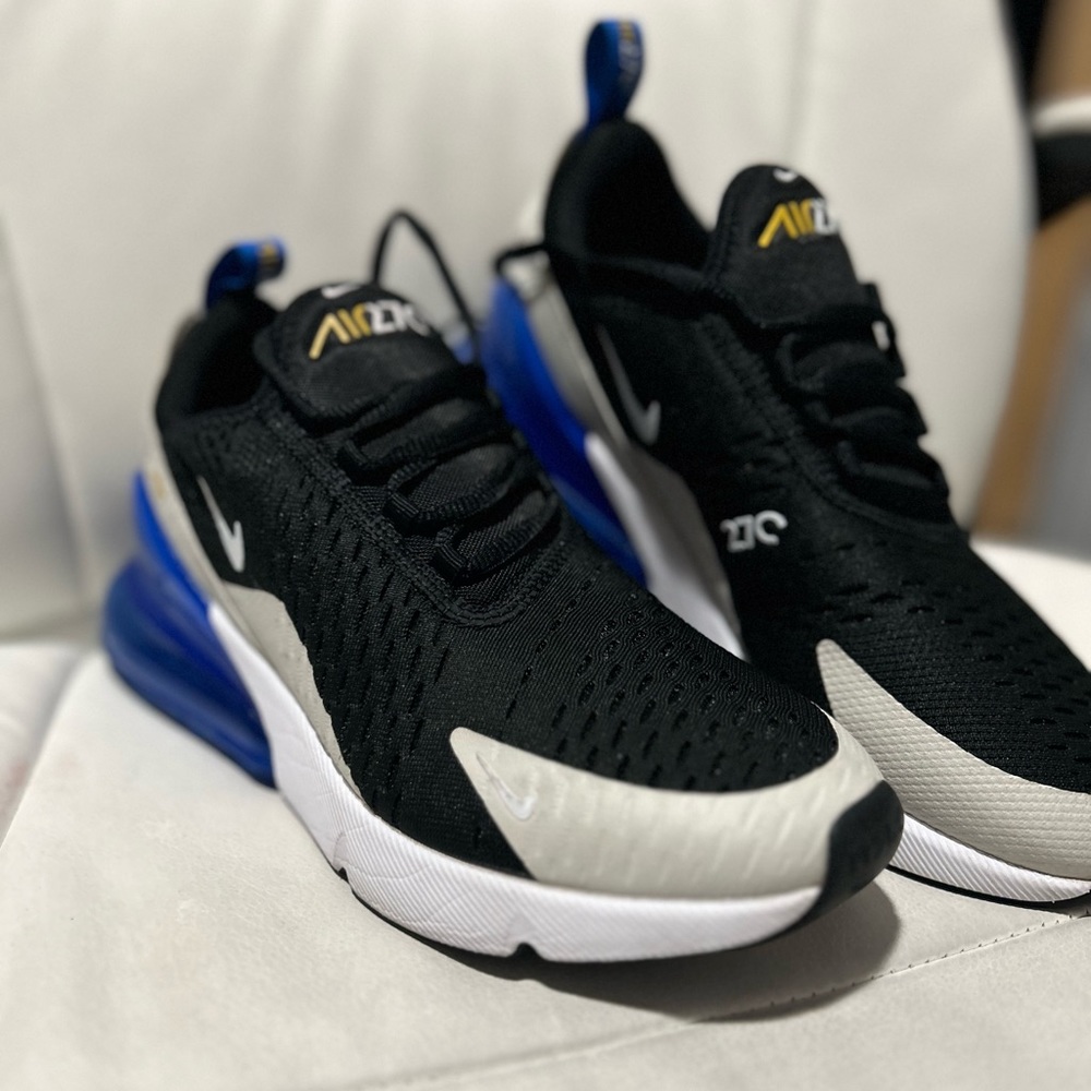 Nike 270